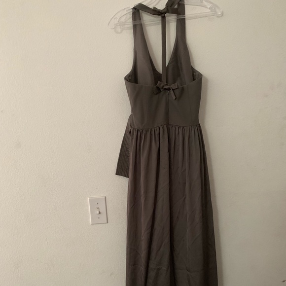 Vera Wang V Neck Halter Gown with Sash - Picture 5 of 6